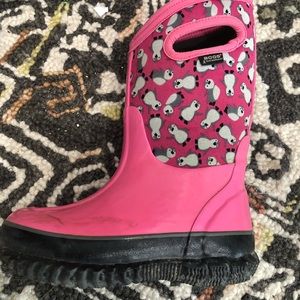 🐧BOGS🐧ADORABLE KIDS PINK PENGUIN BOGS